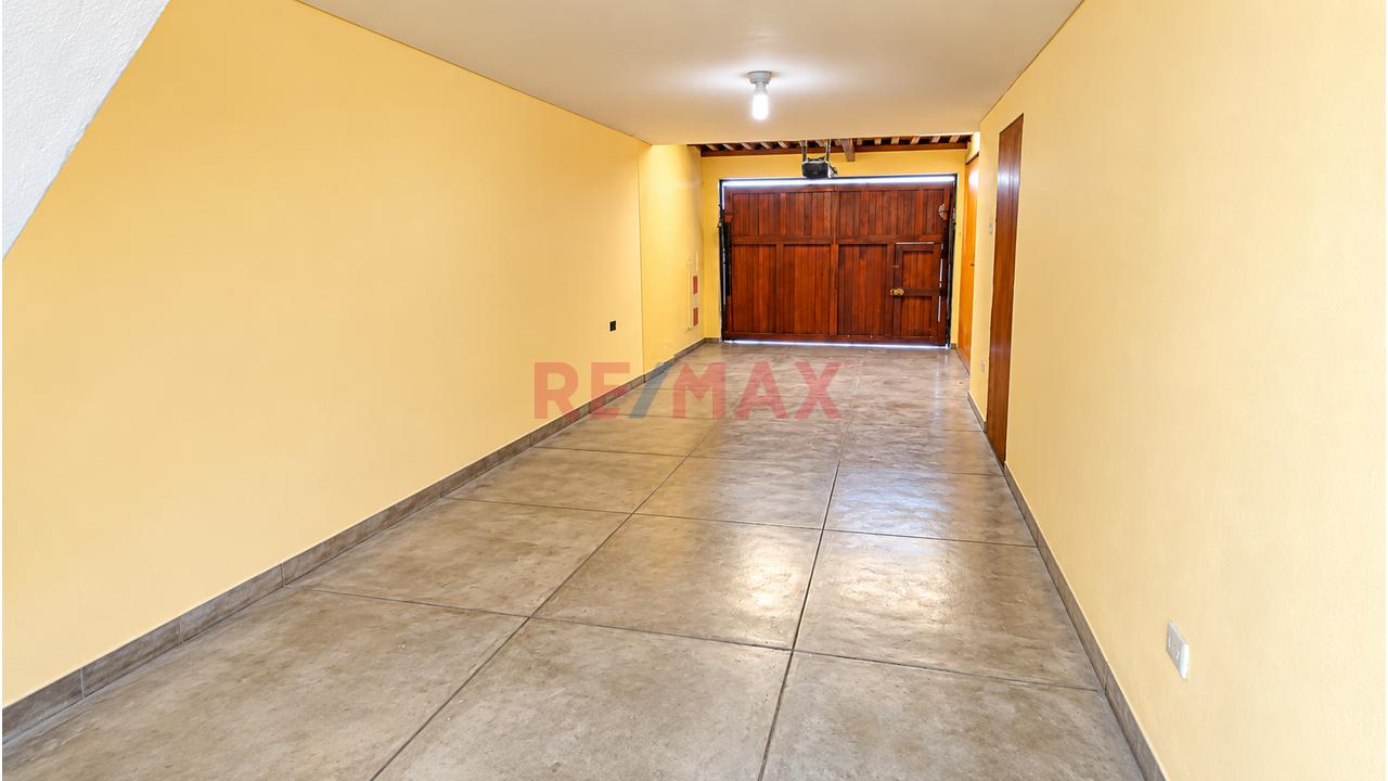 Se Vende Casa De 471 M2 En San San Borja - 10