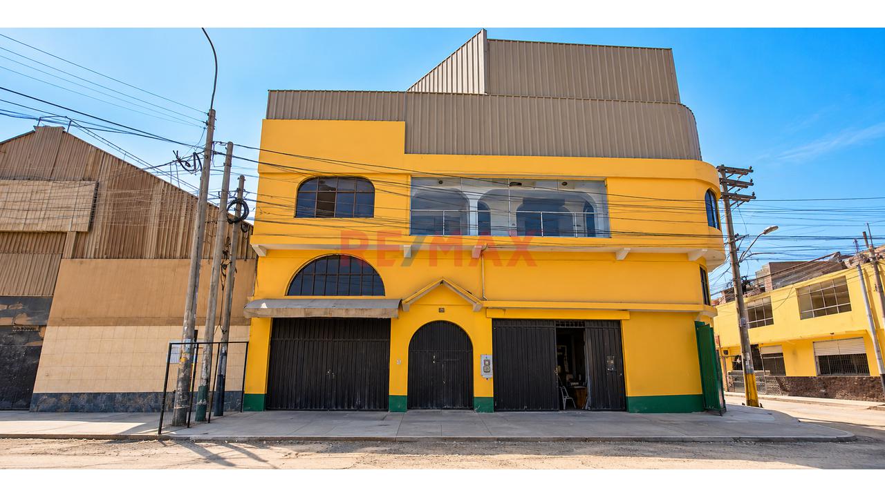 🔥 Local Comercial En Venta En Plena Panamericana Norte | 1,900 M² Construidos | Puente Piedra - 1