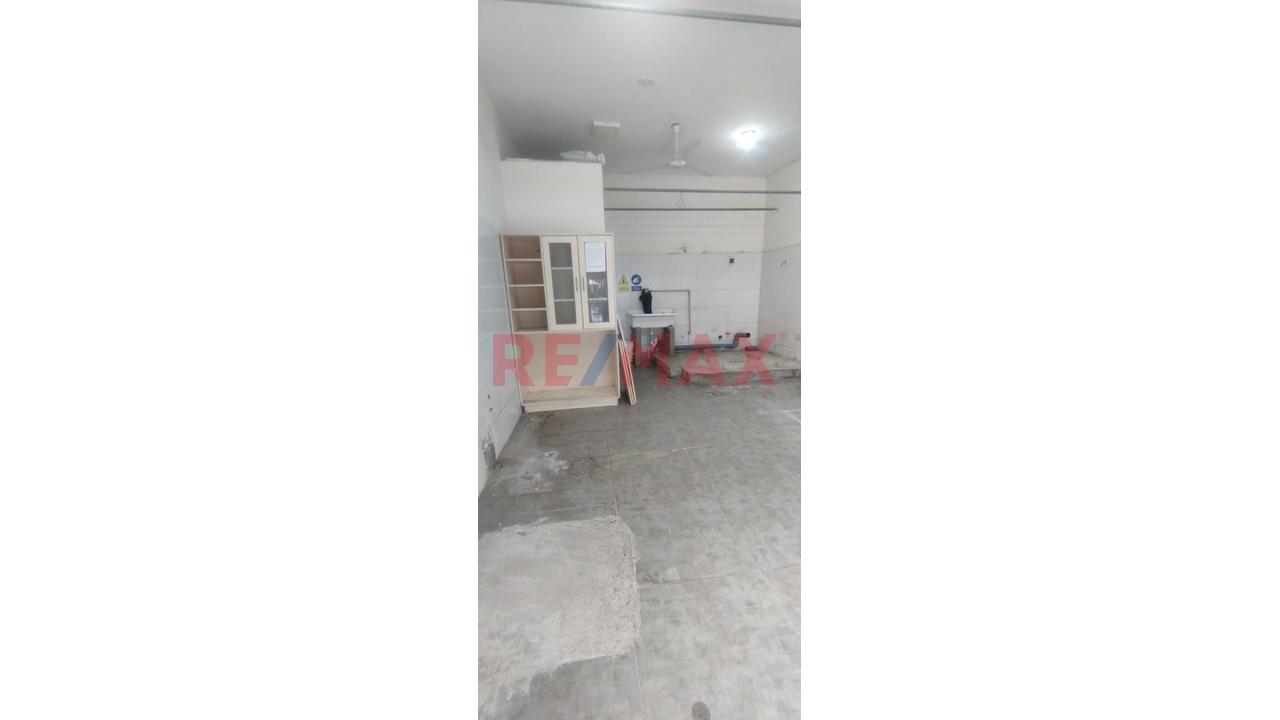 Alquilo Local Comercial En Surquillo — foto 4