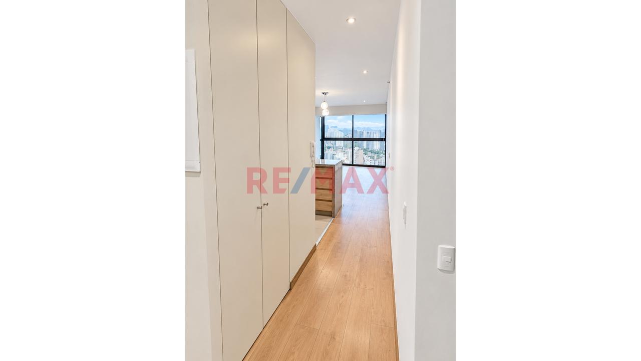 Departamento Con Estacionamiento En Av. Salaverry | Pet Friendly | Vista Panorámica — foto 2