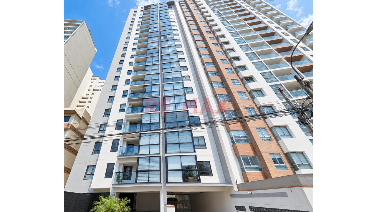 Departamento Con Estacionamiento En Av. Salaverry | Pet Friendly | Vista Panorámica - 16