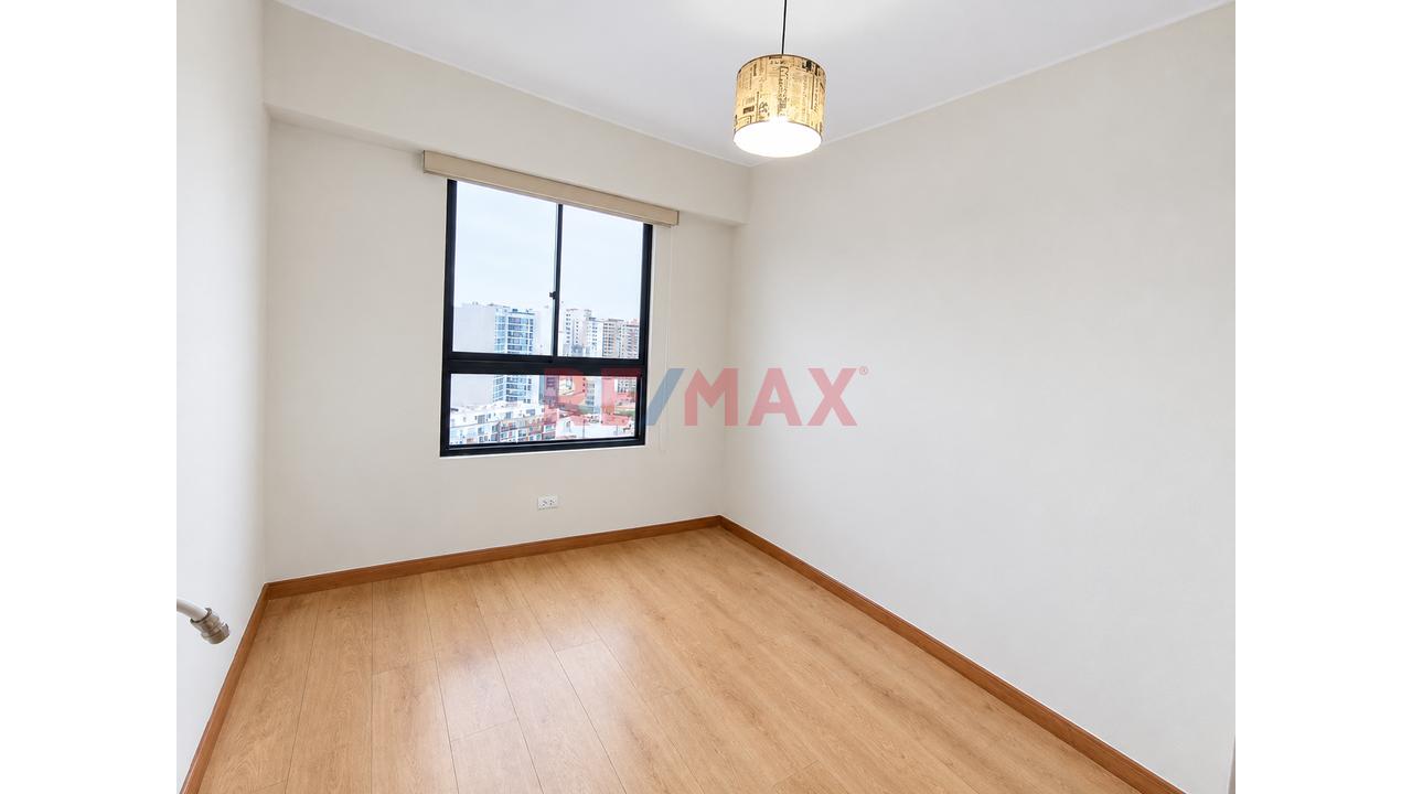 Departamento Con Estacionamiento En Av. Salaverry | Pet Friendly | Vista Panorámica — foto 8