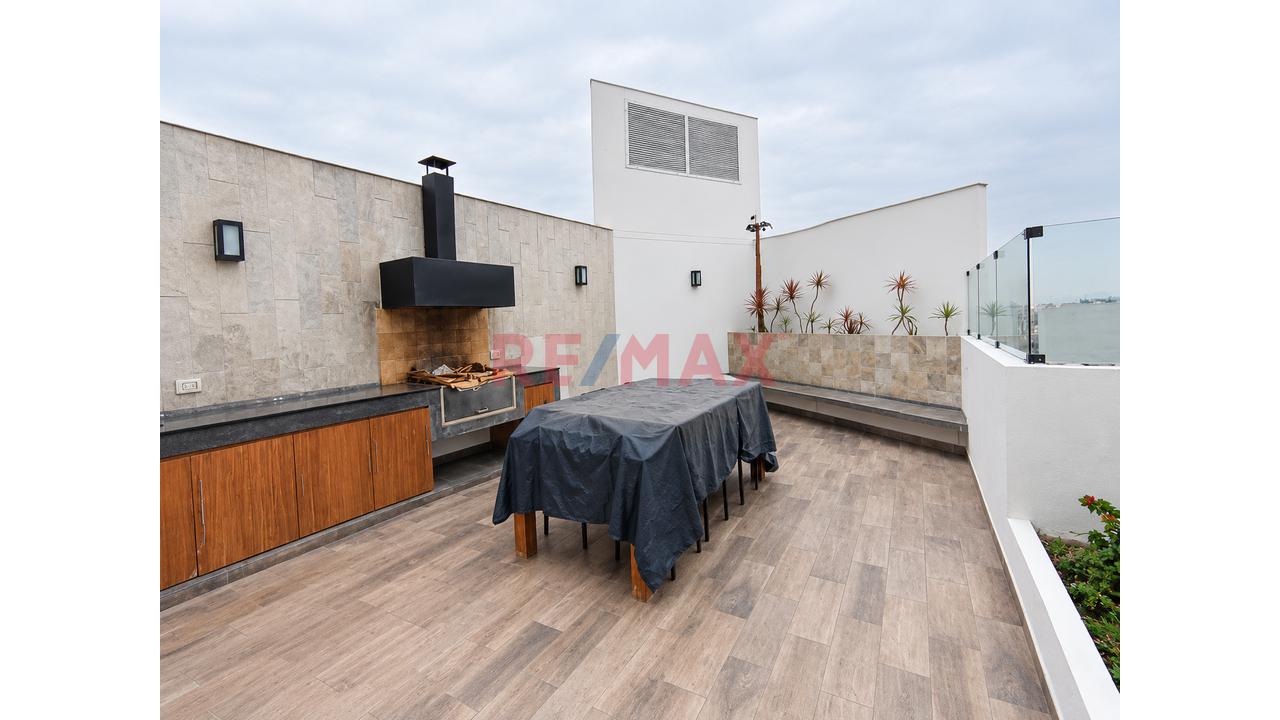 Departamento Con Estacionamiento En Av. Salaverry | Pet Friendly | Vista Panorámica — foto 14