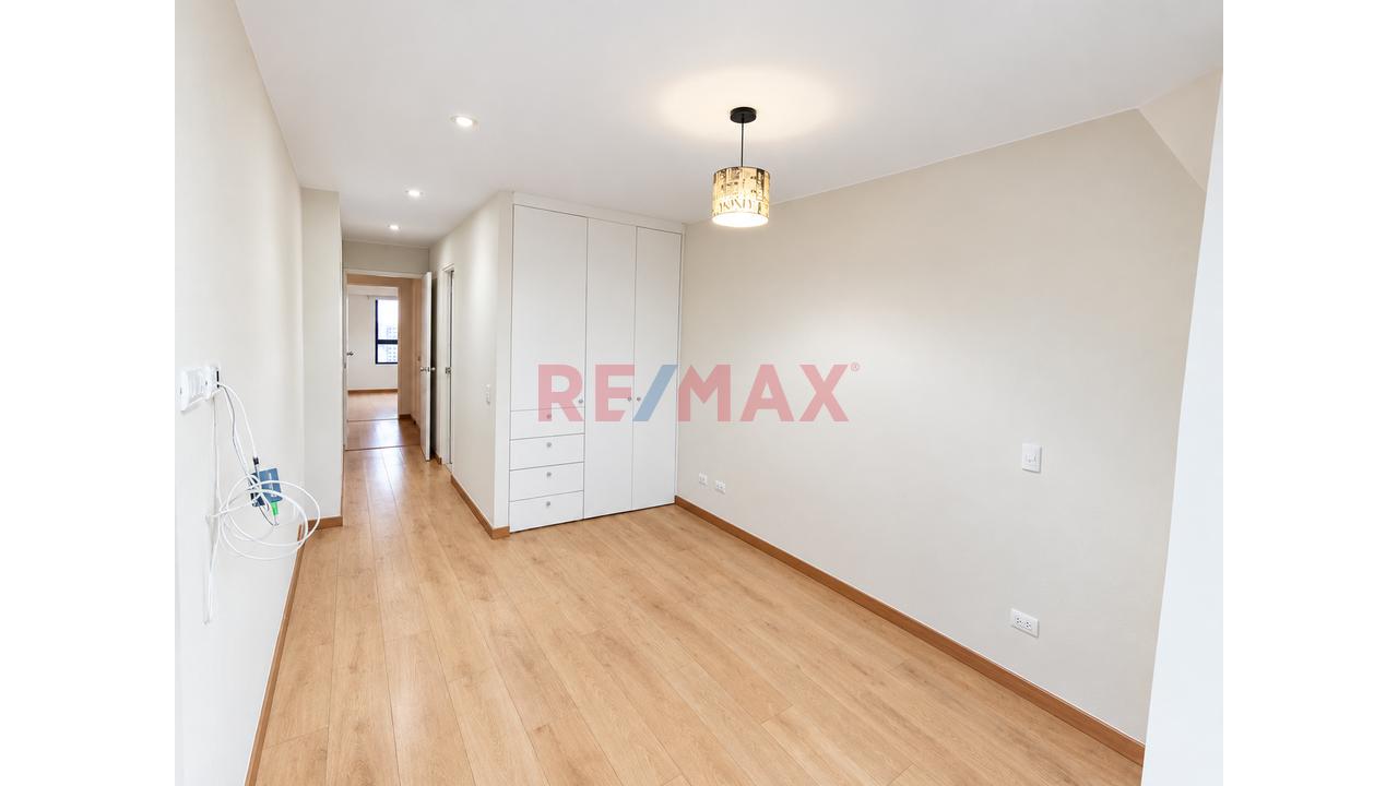 Departamento Con Estacionamiento En Av. Salaverry | Pet Friendly | Vista Panorámica — foto 9