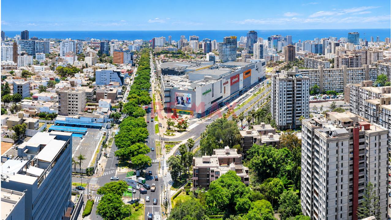 Departamento Con Estacionamiento En Av. Salaverry | Pet Friendly | Vista Panorámica - 17