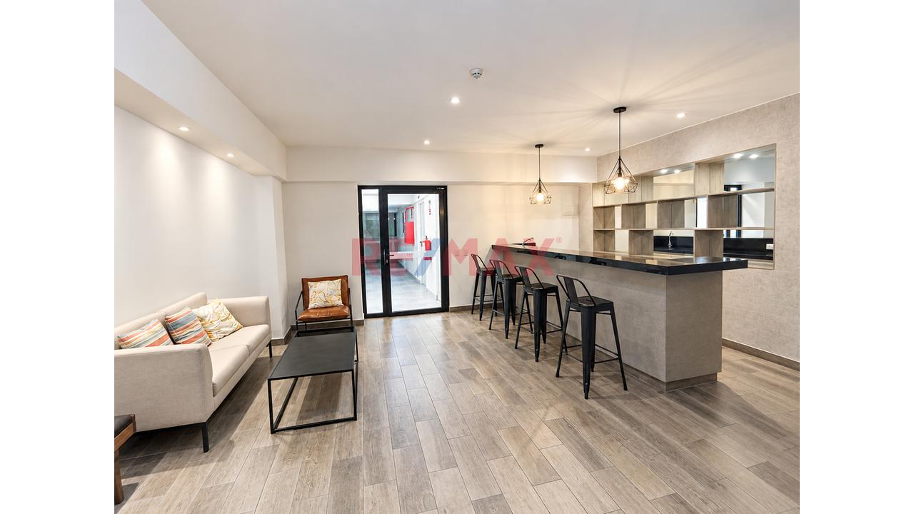 Departamento Con Estacionamiento En Av. Salaverry | Pet Friendly | Vista Panorámica — foto 15