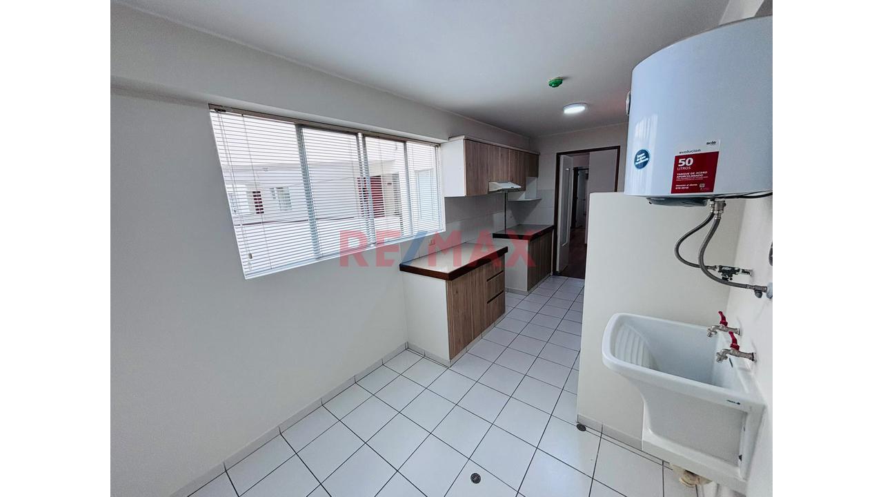 Oportunidad Dpto. Y Depósito En Venta En Barrio Medico Surquillo — foto 12