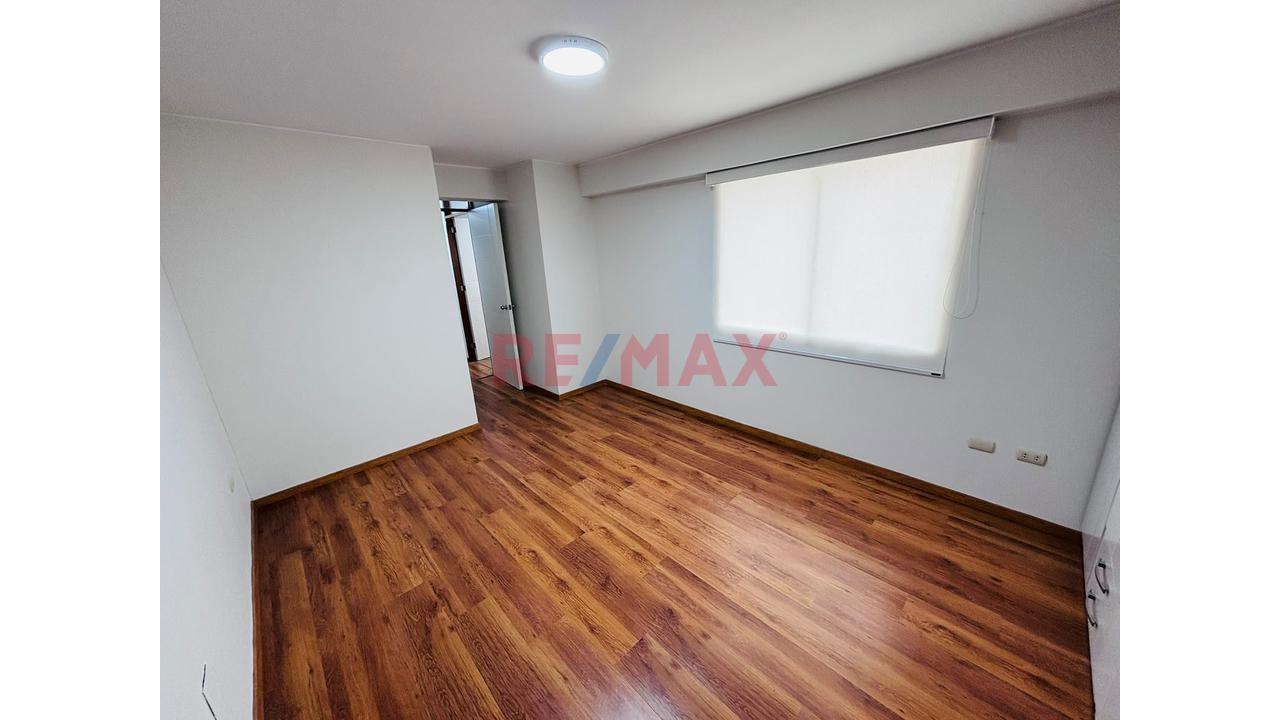 Oportunidad Dpto. Y Depósito En Venta En Barrio Medico Surquillo - 18