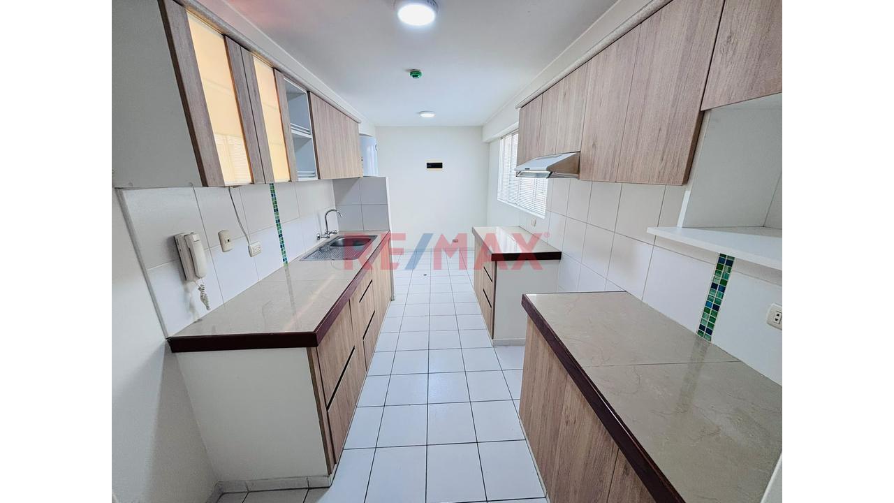 Oportunidad Dpto. Y Depósito En Venta En Barrio Medico Surquillo — foto 6