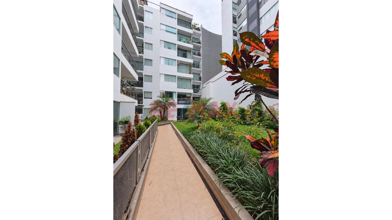 Dúplex Penthouse Amoblado Con Terraza Y Jacuzzi En Alquiler En Miraflores — foto 7