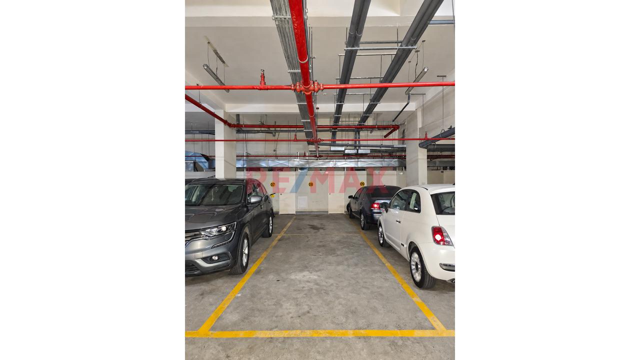 Dúplex Penthouse Amoblado Con Terraza Y Jacuzzi En Alquiler En Miraflores — foto 5