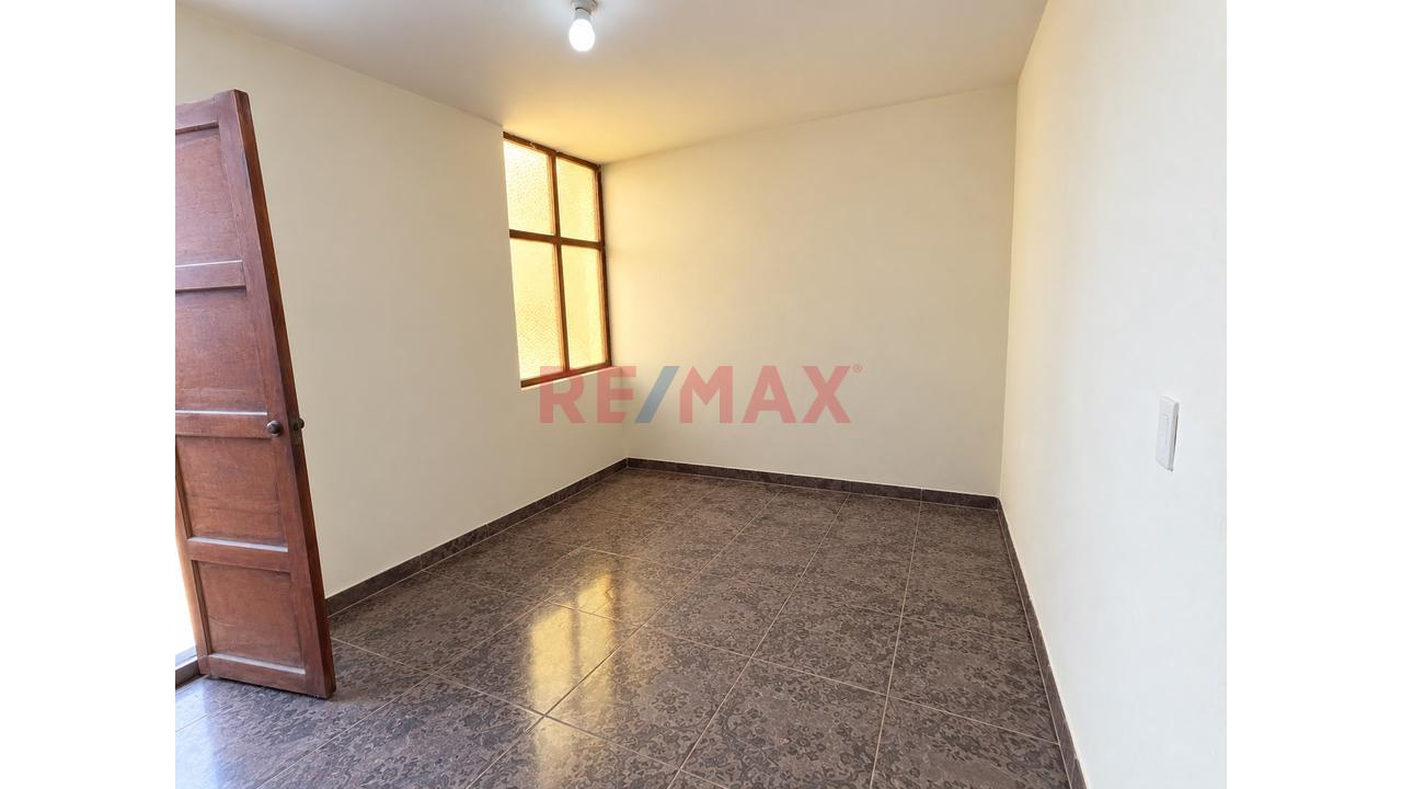 Venta Minidepartamento + Aires Frente A Parque Urb. Santa Maria — foto 2