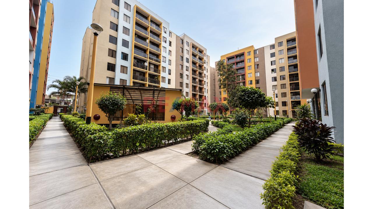 Se Vende Departamento En 1Er Piso Con Jardin Interior En Condominio Las Torres De Los Olivos — foto 12