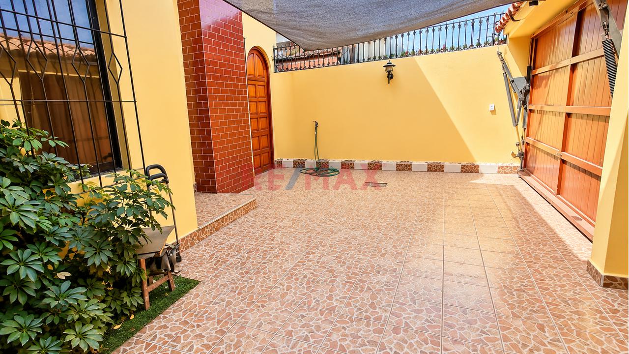 Casa En Alquiler En Plena Avenida Los Incas - 2