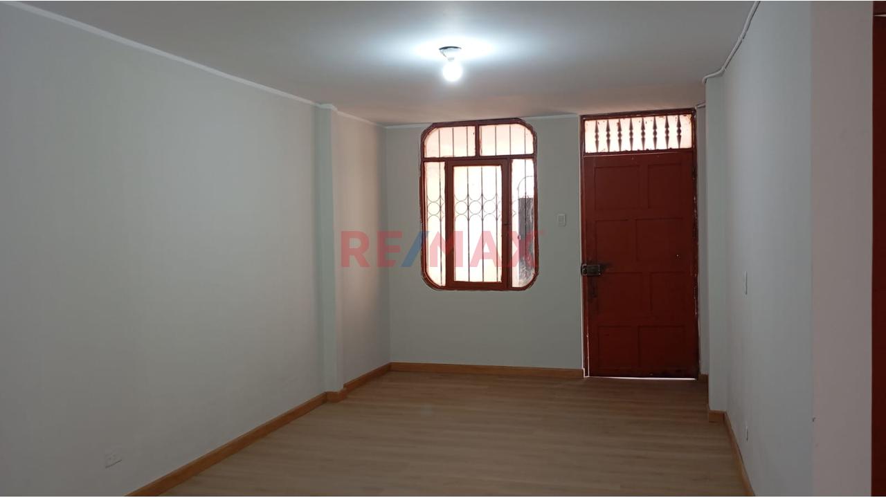 ¡Oportunidad Única! Departamento En 1Er Piso Independiente Con Cochera Y Gas Natural En Los Viñedos De Santa María — foto 4