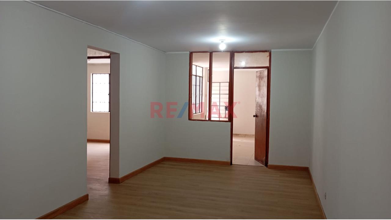 ¡Oportunidad Única! Departamento En 1Er Piso Independiente Con Cochera Y Gas Natural En Los Viñedos De Santa María — foto 5