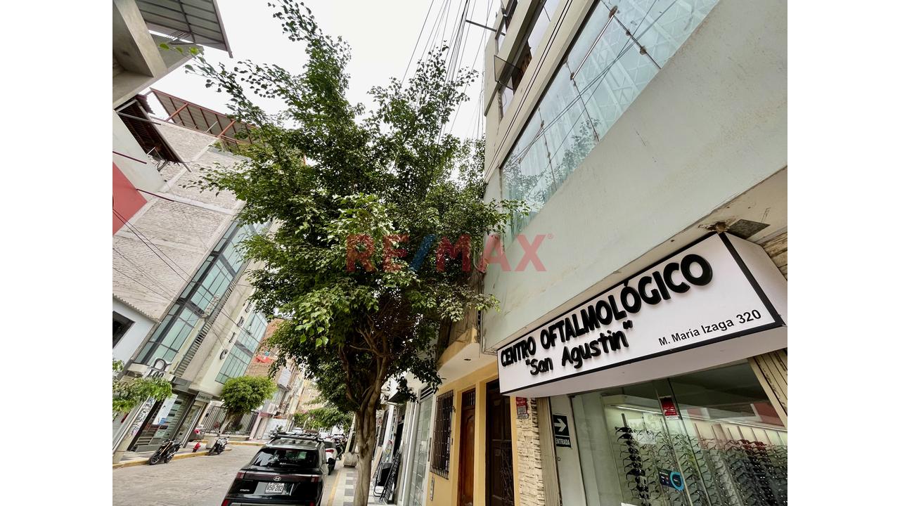 Local En Izaga - Centro De Chiclayo - Ideal Para Consultorios - 2
