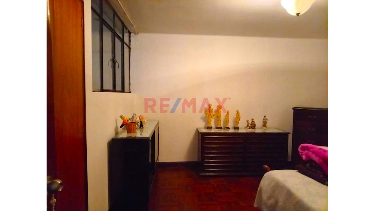 Oportunidad En Pueblo Libre Departamento De 167 M² En Segundo Piso + Azotea Con Potencial De Ampliación — foto 11