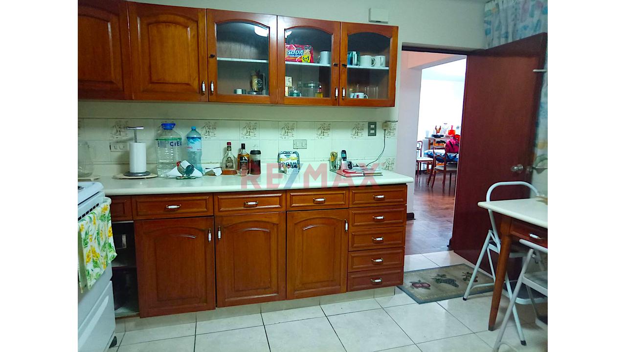 Oportunidad En Pueblo Libre Departamento De 167 M² En Segundo Piso + Azotea Con Potencial De Ampliación — foto 6