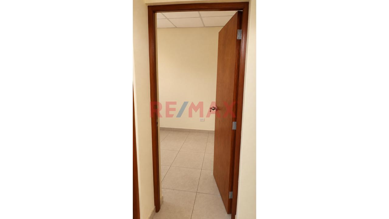 🏢 ¡Alquila Oficina De 70 M² En Excelente Ubicación En Los Olivos! - 7