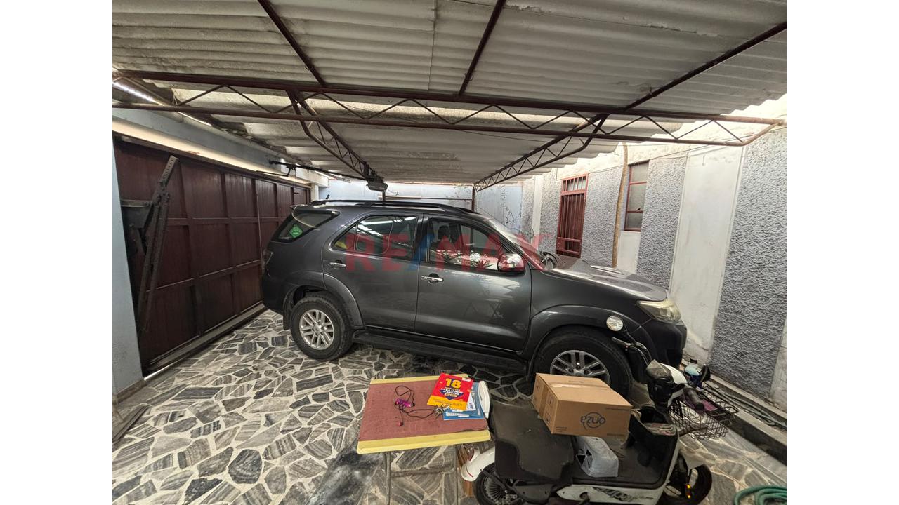 Oportunidad De Inversión 296M - Casa En Venta Como Terreno En Surco — foto 5