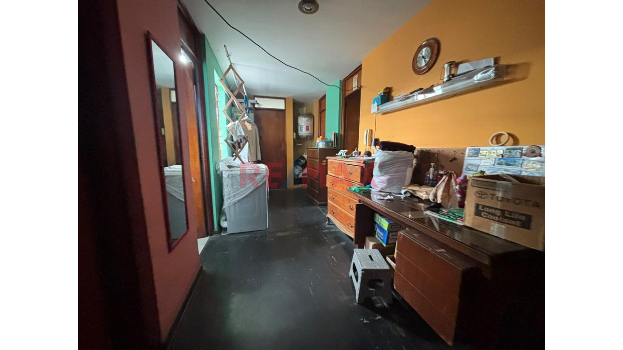 Oportunidad De Inversión 296M - Casa En Venta Como Terreno En Surco — foto 7