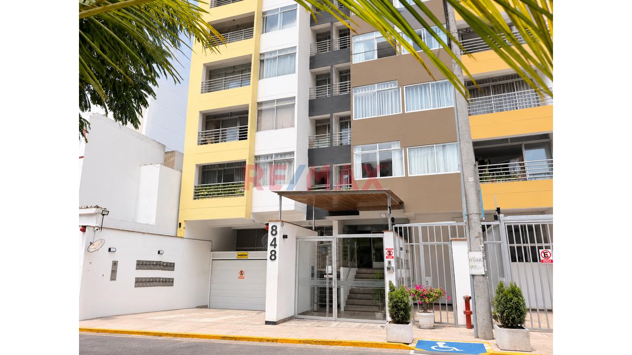 Alquiler De Departamento | 3 Hab + Cochera | Santa Beatriz — foto 3