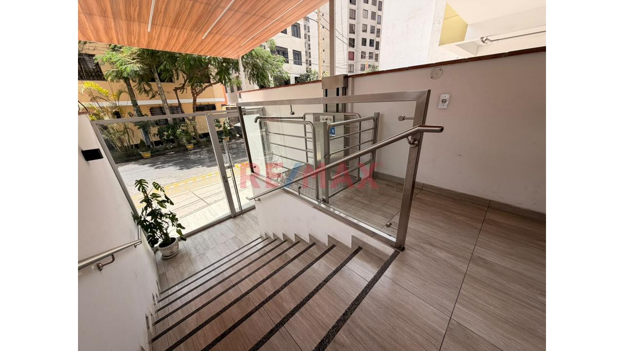 Alquiler De Departamento | 3 Hab + Cochera | Santa Beatriz — foto 5