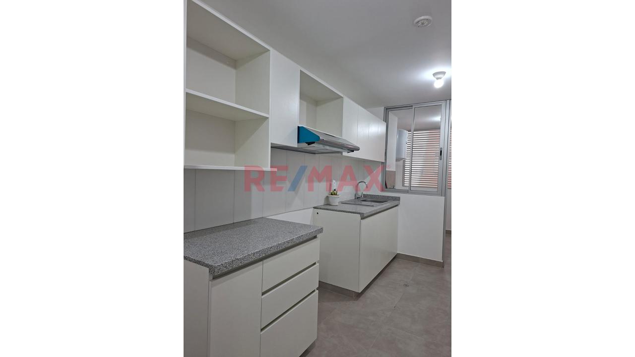 Departamento En Alquiler "Condominio Los Parques" — foto 3