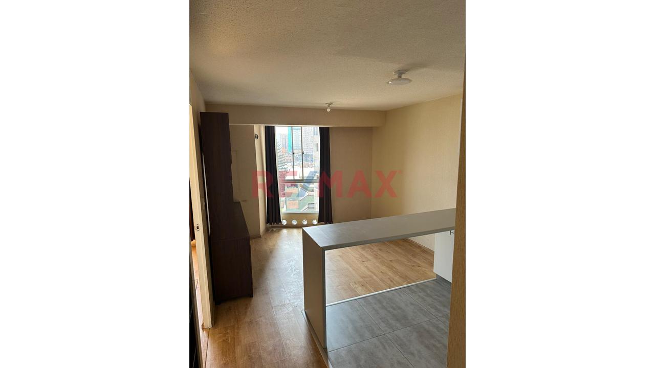 Alquilo Departamento En Av. Colonial - 1400 Soles — foto 9