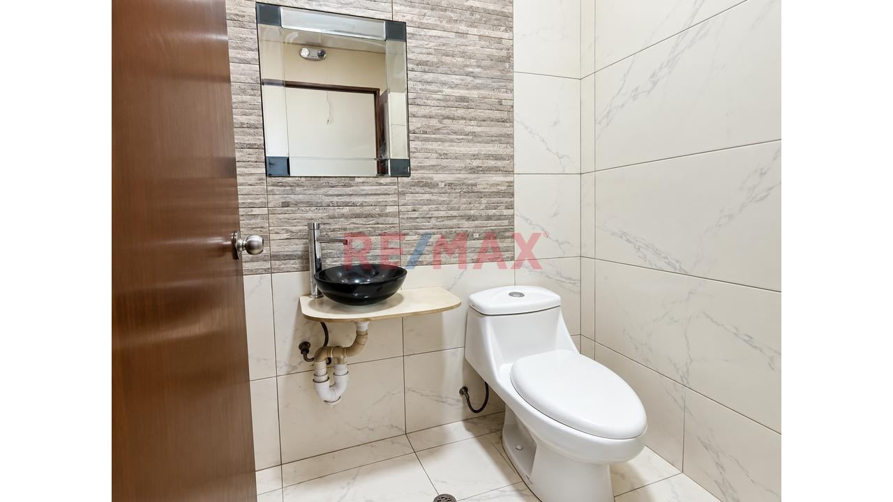 🏢🔥 ¡El Espacio Ideal Para Tu Negocio Está En Villa Periodista, Cusco! - 4