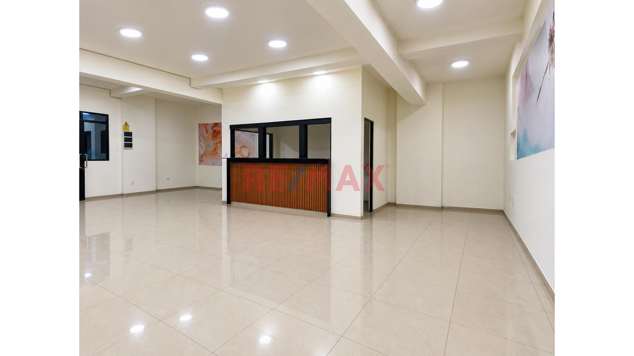 🏢🔥 ¡El Espacio Ideal Para Tu Negocio Está En Villa Periodista, Cusco! - 9