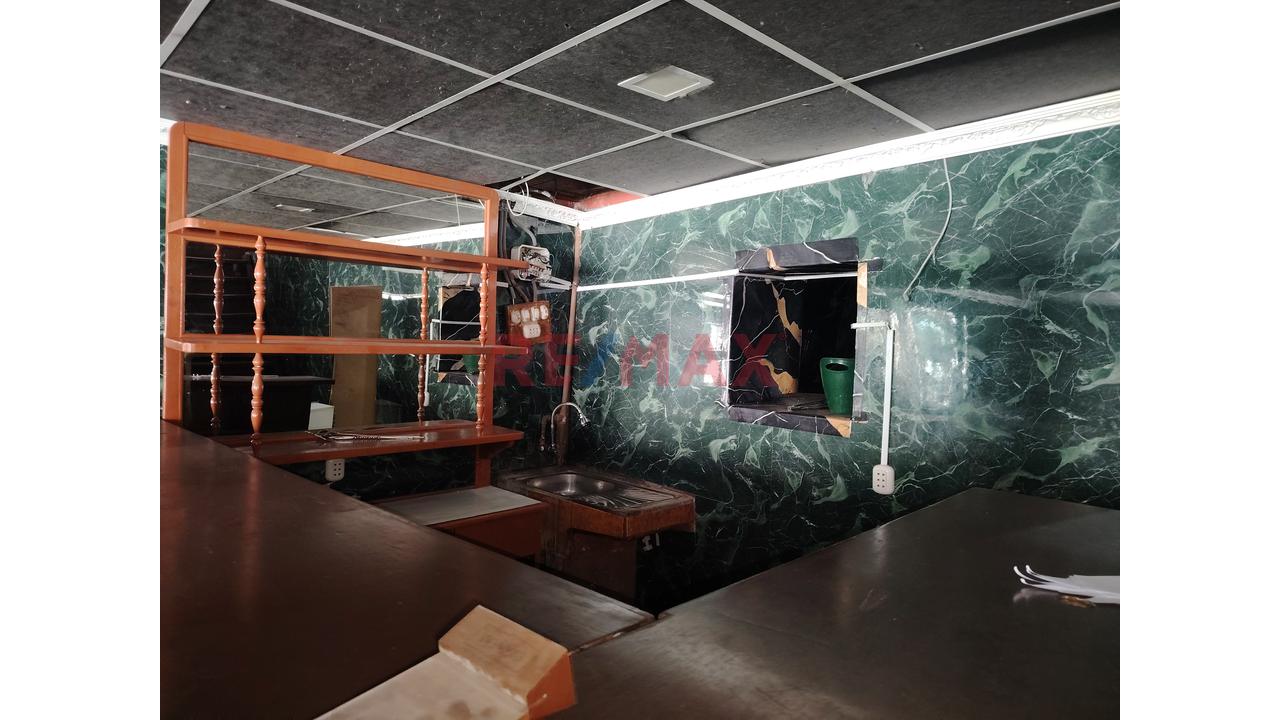 Alquilo Local Comercial Primer Piso Con Opcion A Alquilar El 100% De La Propiedad En La Plaza De Chivay — foto 3