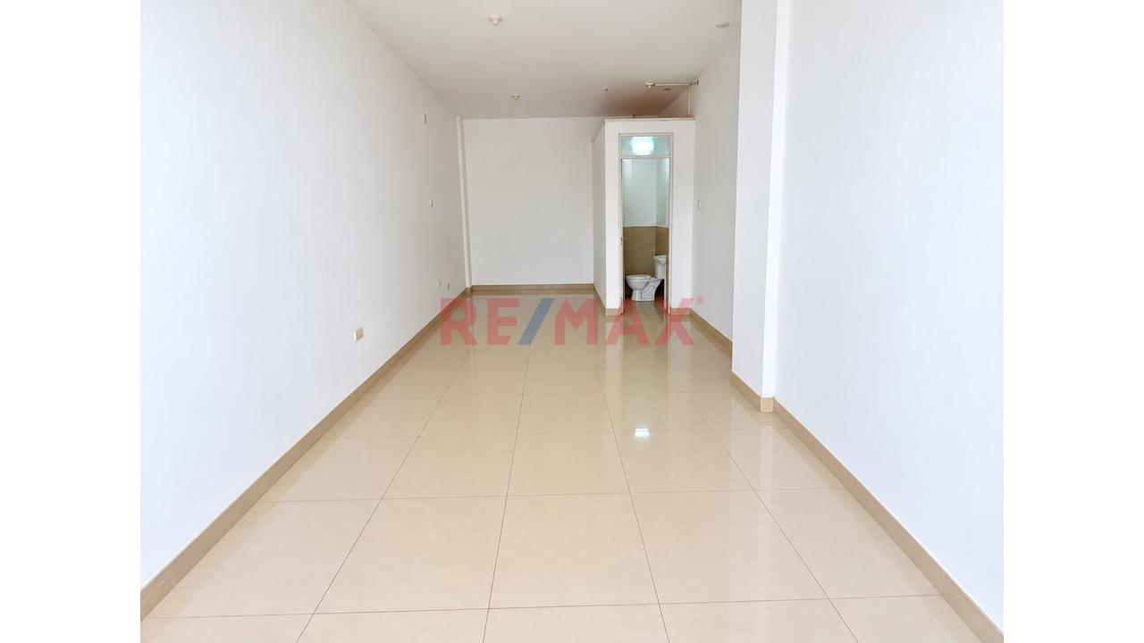 Alquilo Local Comercial 28Mt2, 1Er Piso, Villa María Del Triunfo - 3