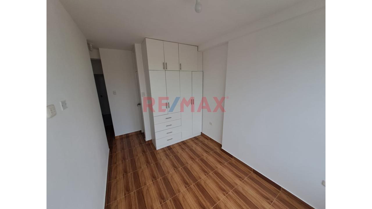 Departamento En Alquiler Urbanizacion Santa Victoria Chiclayo — foto 4
