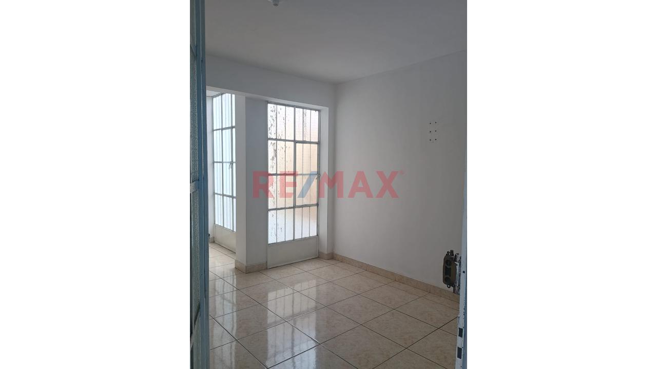 Departamento 2Piso Int En Venta Urb Los Pinos — foto 5