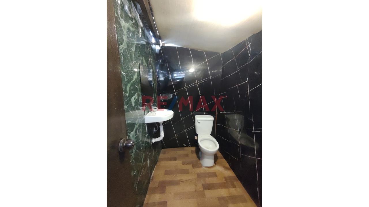 Alquilo Local Comercial Segundo Piso Con Opcion A Alquilar El 100% De La Propiedad En La Plaza De Chivay — foto 6