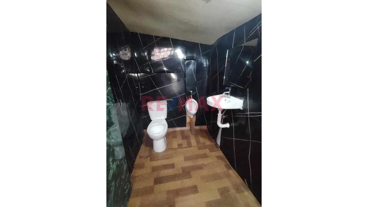 Alquilo Local Comercial Segundo Piso Con Opcion A Alquilar El 100% De La Propiedad En La Plaza De Chivay — foto 7