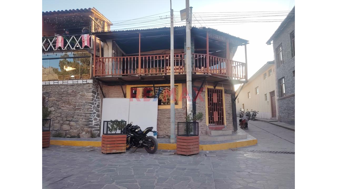 Alquilo Local Comercial Segundo Piso Con Opcion A Alquilar El 100% De La Propiedad En La Plaza De Chivay