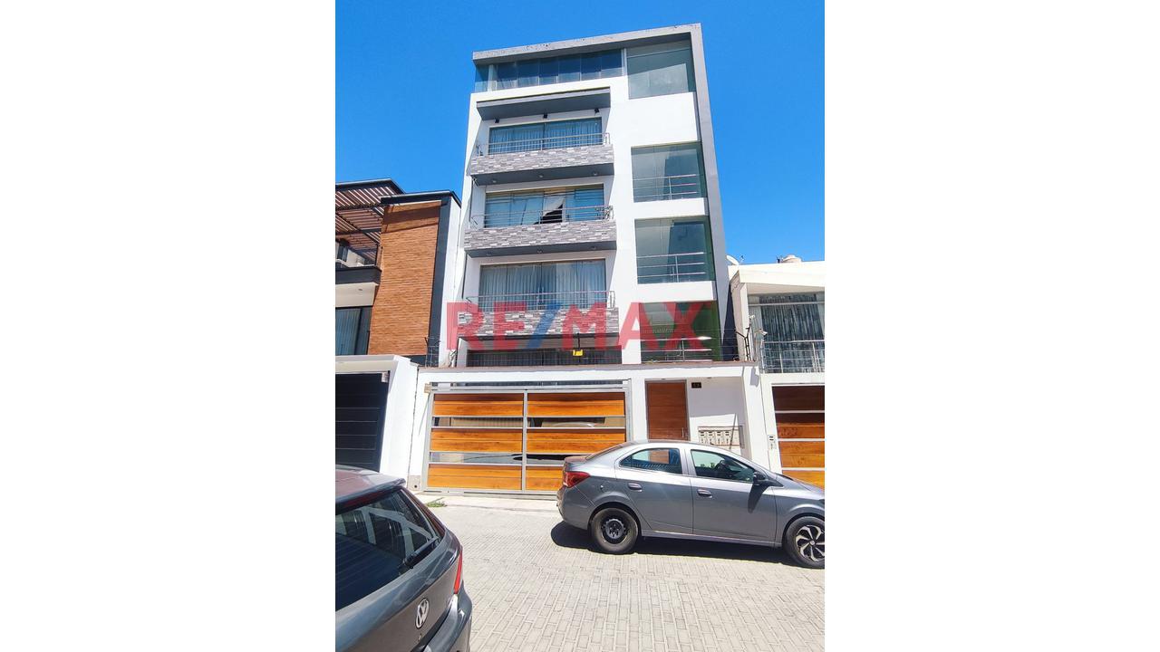 Acogedor Triplex En Alquiler - 1
