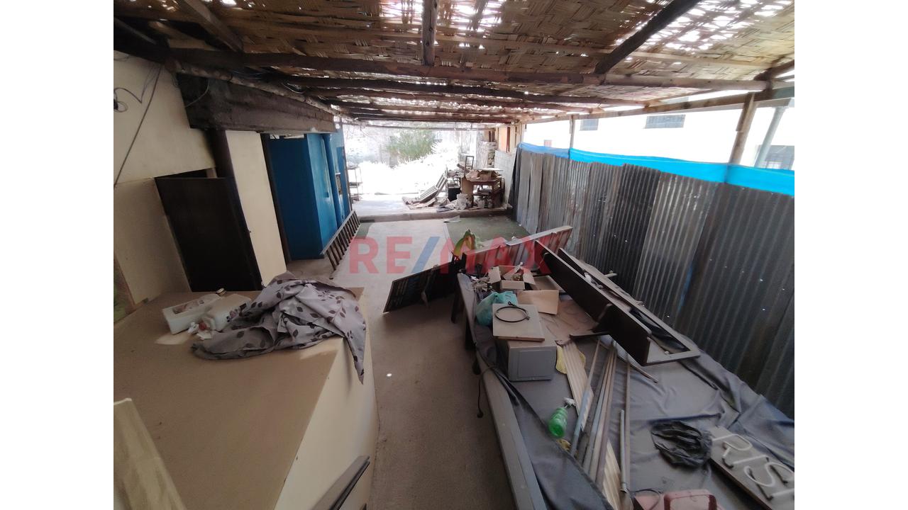 Alquilo Terreno Con Construcción En Plena Esquina De La Plaza De Chivay — foto 3