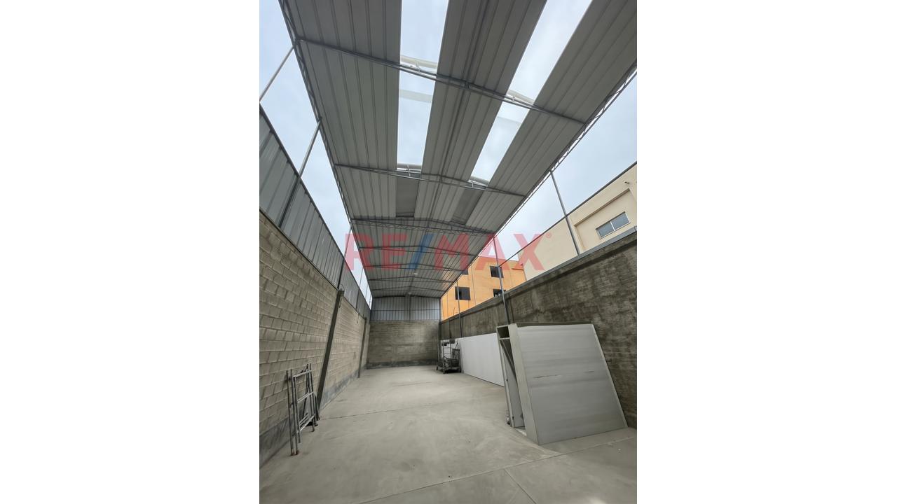 Alquiler De Local Comercial De 200 M² En Chorrillos | Ideal Franquicias Y Almacenes — foto 2