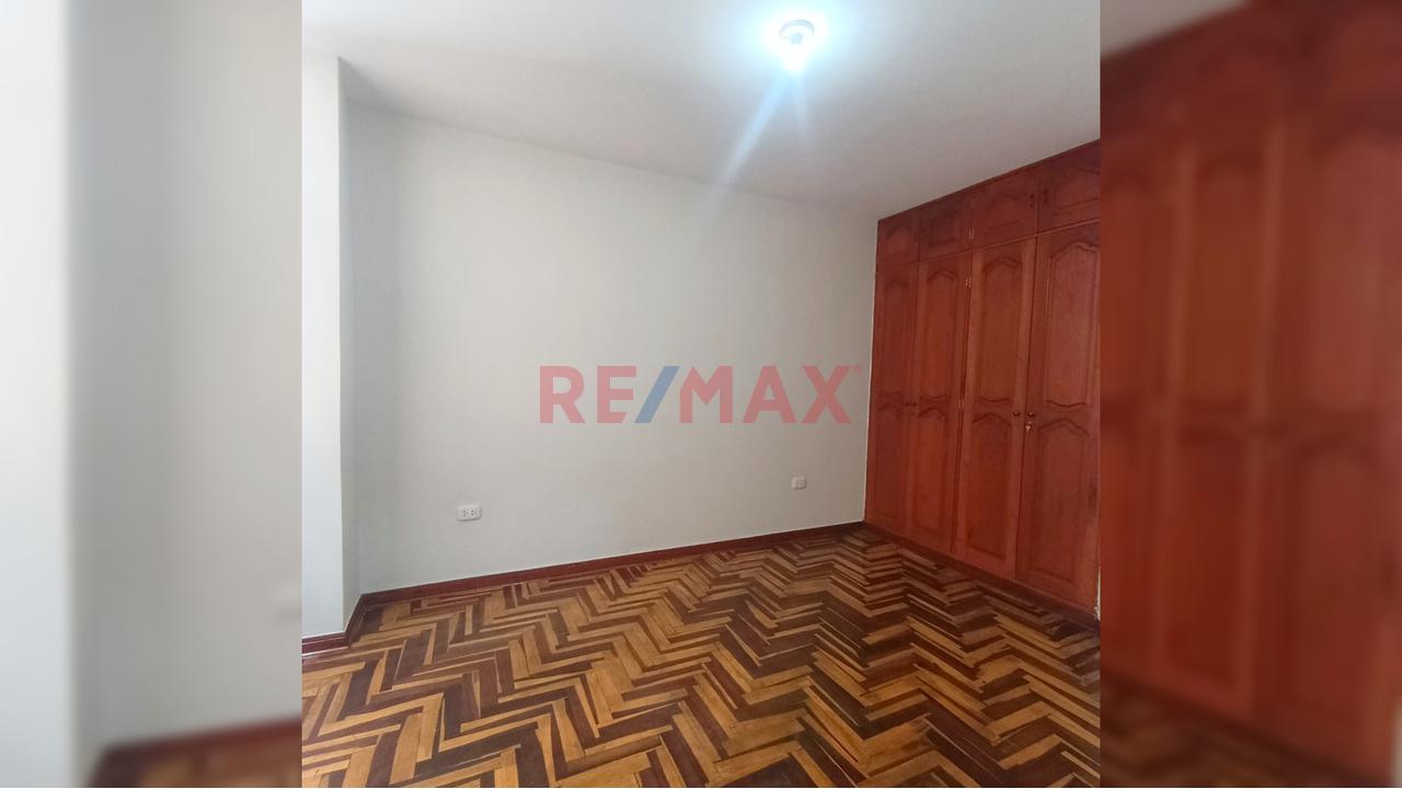 Amplio Dpto. De 109 M2 En 2Do Piso – Cerca A Upc Chorrillos ¡Sin Pago De Mantenimiento! — foto 5