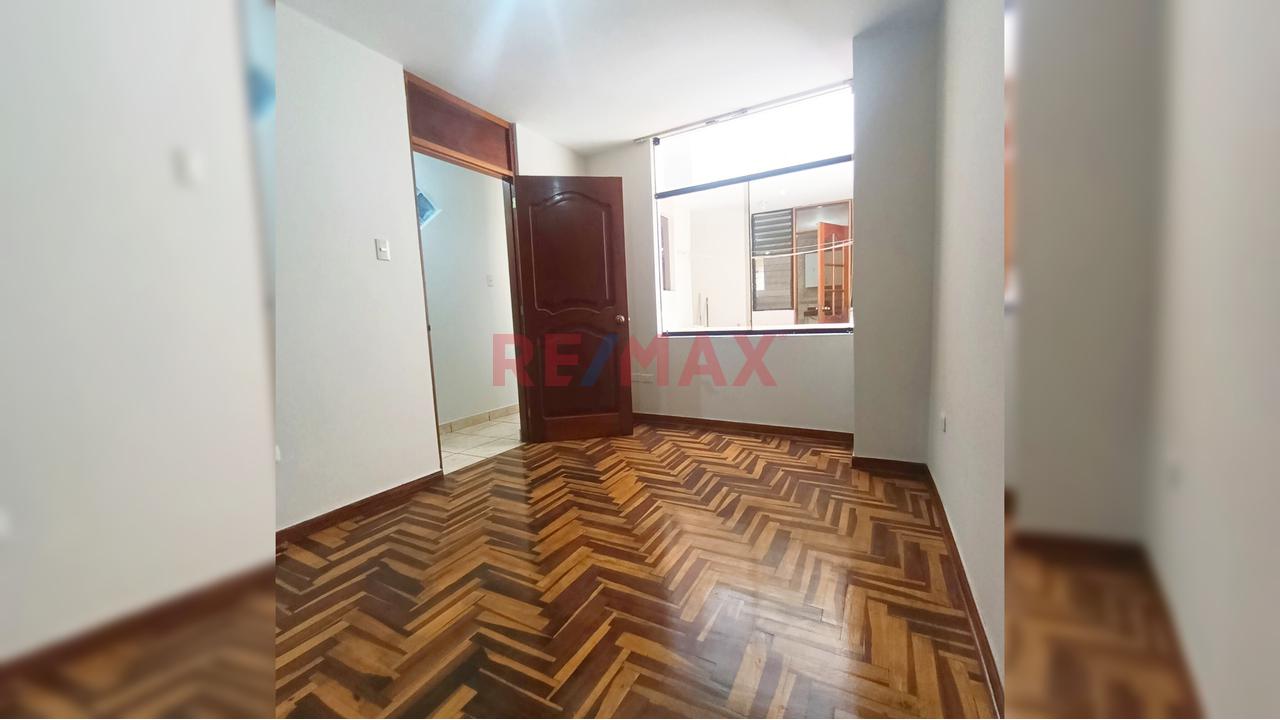 Amplio Dpto. De 109 M2 En 2Do Piso – Cerca A Upc Chorrillos ¡Sin Pago De Mantenimiento! — foto 6