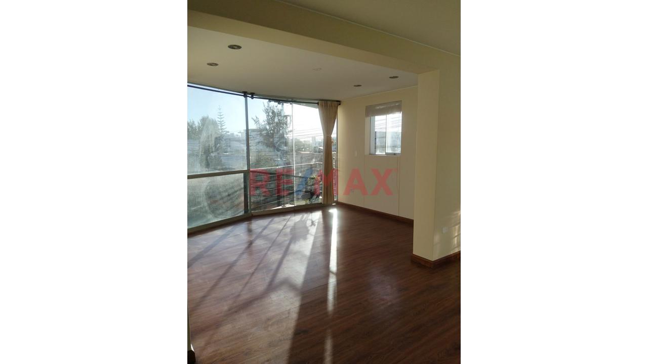 Amplio Departamento En Alquiler Vallecito — foto 3