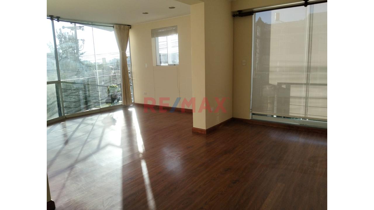 Amplio Departamento En Alquiler Vallecito — foto 11