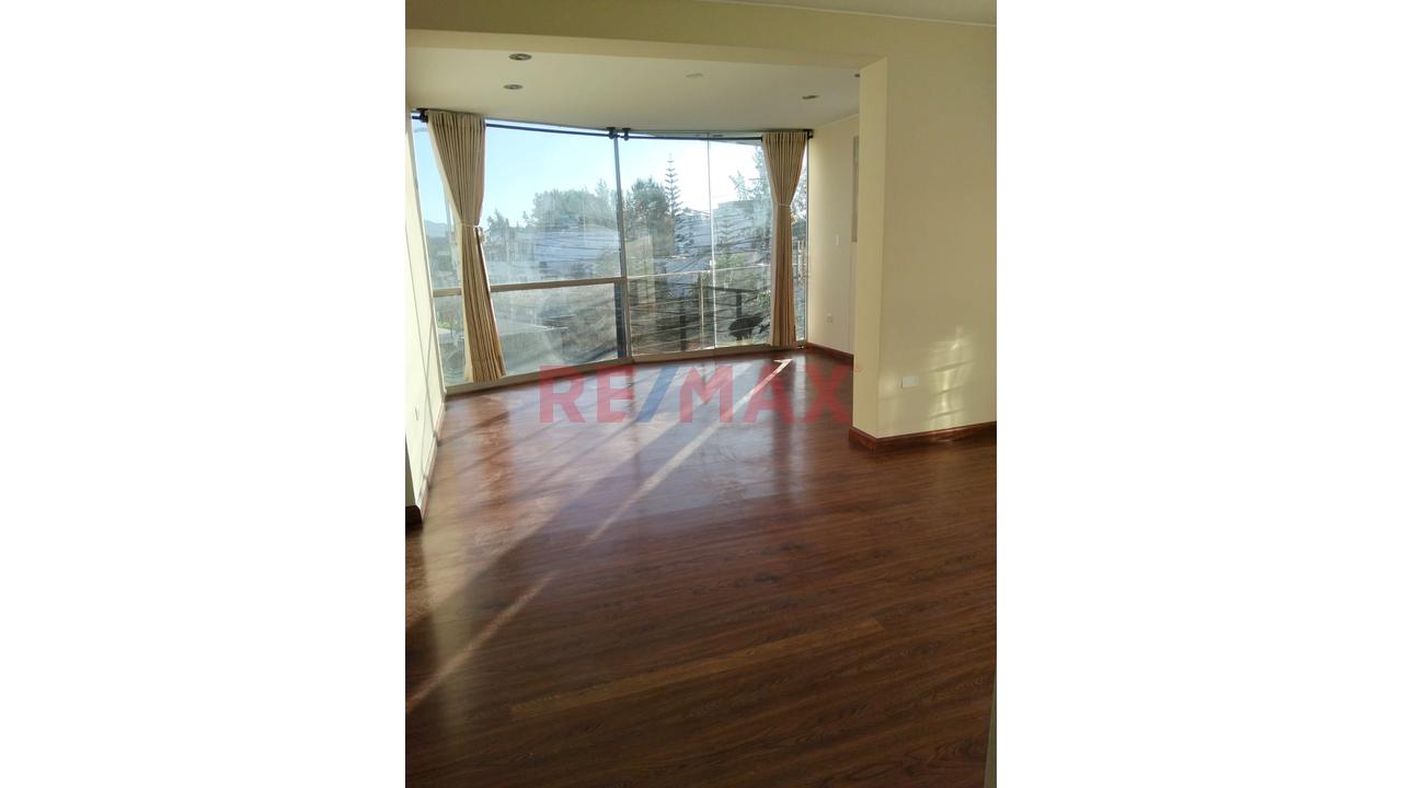 Amplio Departamento En Alquiler Vallecito — foto 2