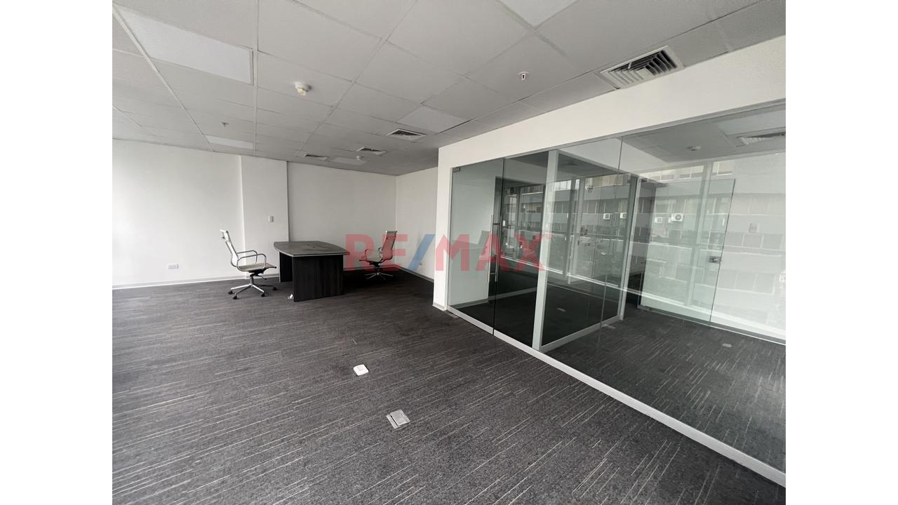 Alquiler De Oficinas Semi Implementadas – San Isidro Financiero — foto 8