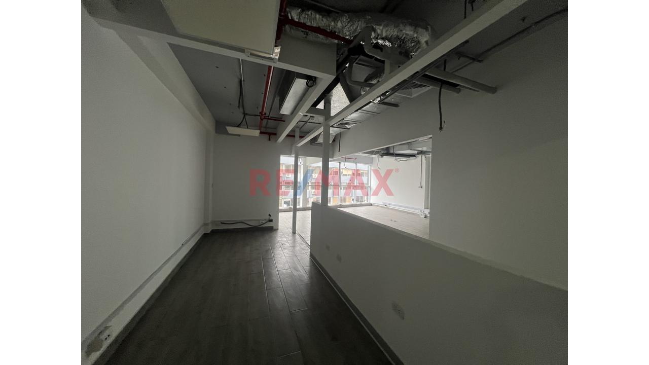 Alquiler De Oficinas Semi Implementadas – San Isidro Financiero — foto 9