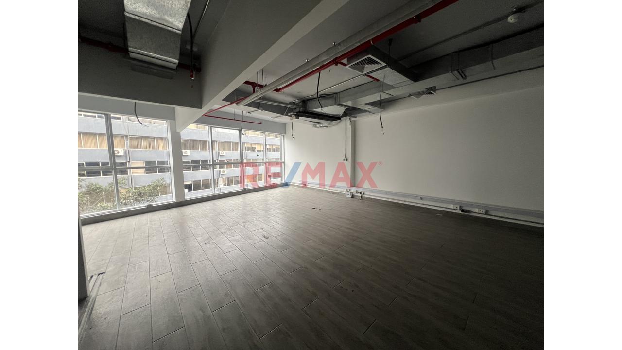 Alquiler De Oficinas Semi Implementadas – San Isidro Financiero — foto 8